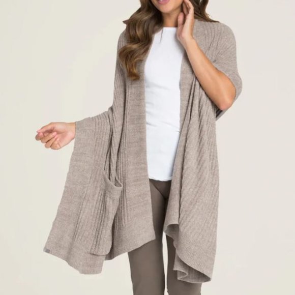 Barefoot Dreams Sweaters - NWT! Barefoot Dreams Cozy Chic Lite Travel Shawl in Driftwood/Taupe One Size